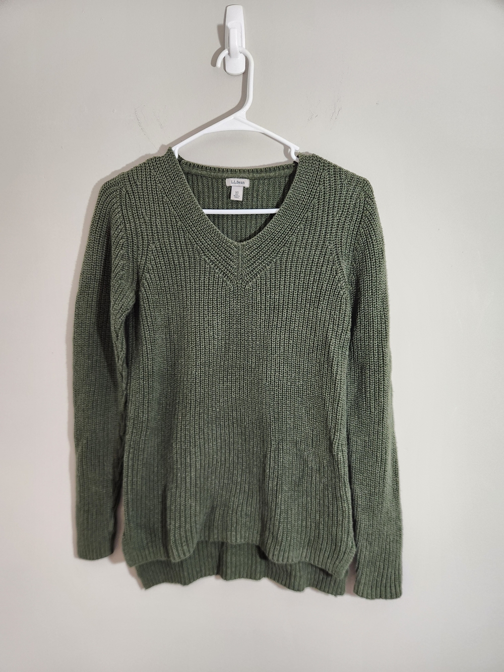 LL Bean Olive Green Cotton V-Neck Knit Sweater Vintage Rib Knit Fisherman Shaker
